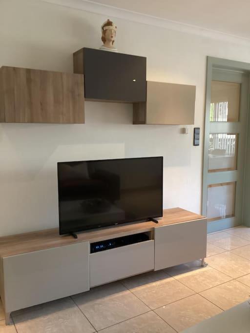 apartment 2 miles from Maastricht