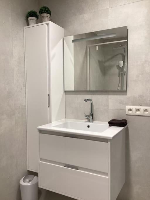 apartment 2 miles from Maastricht
