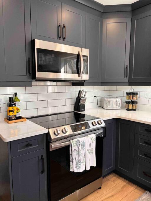Lux Winter Getaway with Hot Tub, Sauna, EV charger