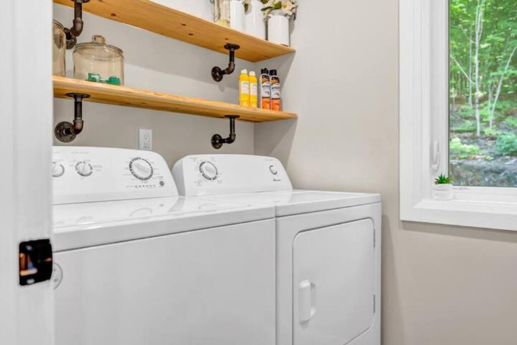 Lux Winter Getaway with Hot Tub, Sauna, EV charger