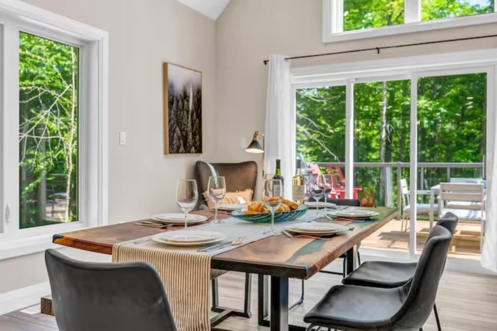 Lux Winter Getaway with Hot Tub, Sauna, EV charger