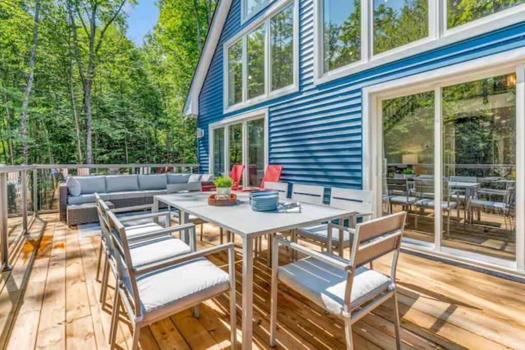 Lux Winter Getaway with Hot Tub, Sauna, EV charger