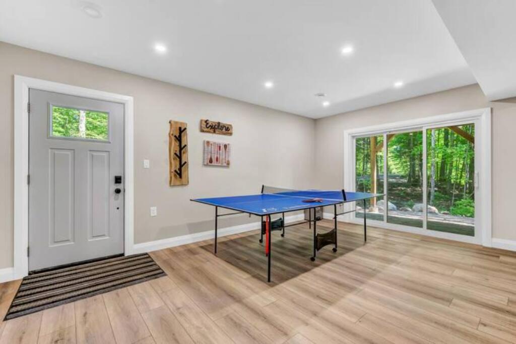 Lux Winter Getaway with Hot Tub, Sauna, EV charger