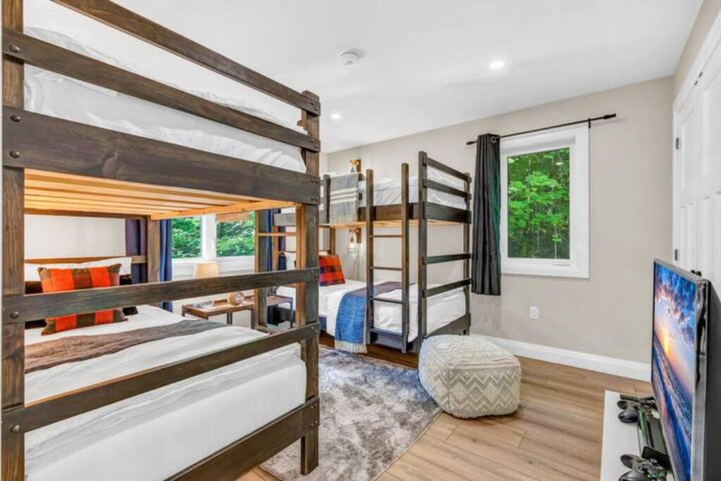 Lux Winter Getaway with Hot Tub, Sauna, EV charger