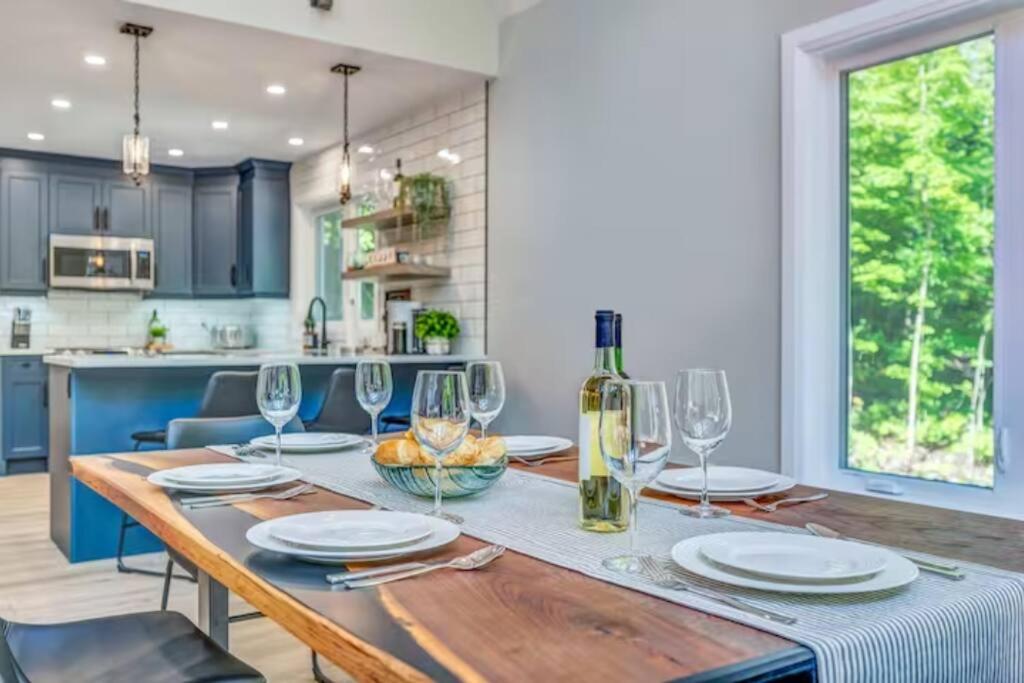 Lux Winter Getaway with Hot Tub, Sauna, EV charger