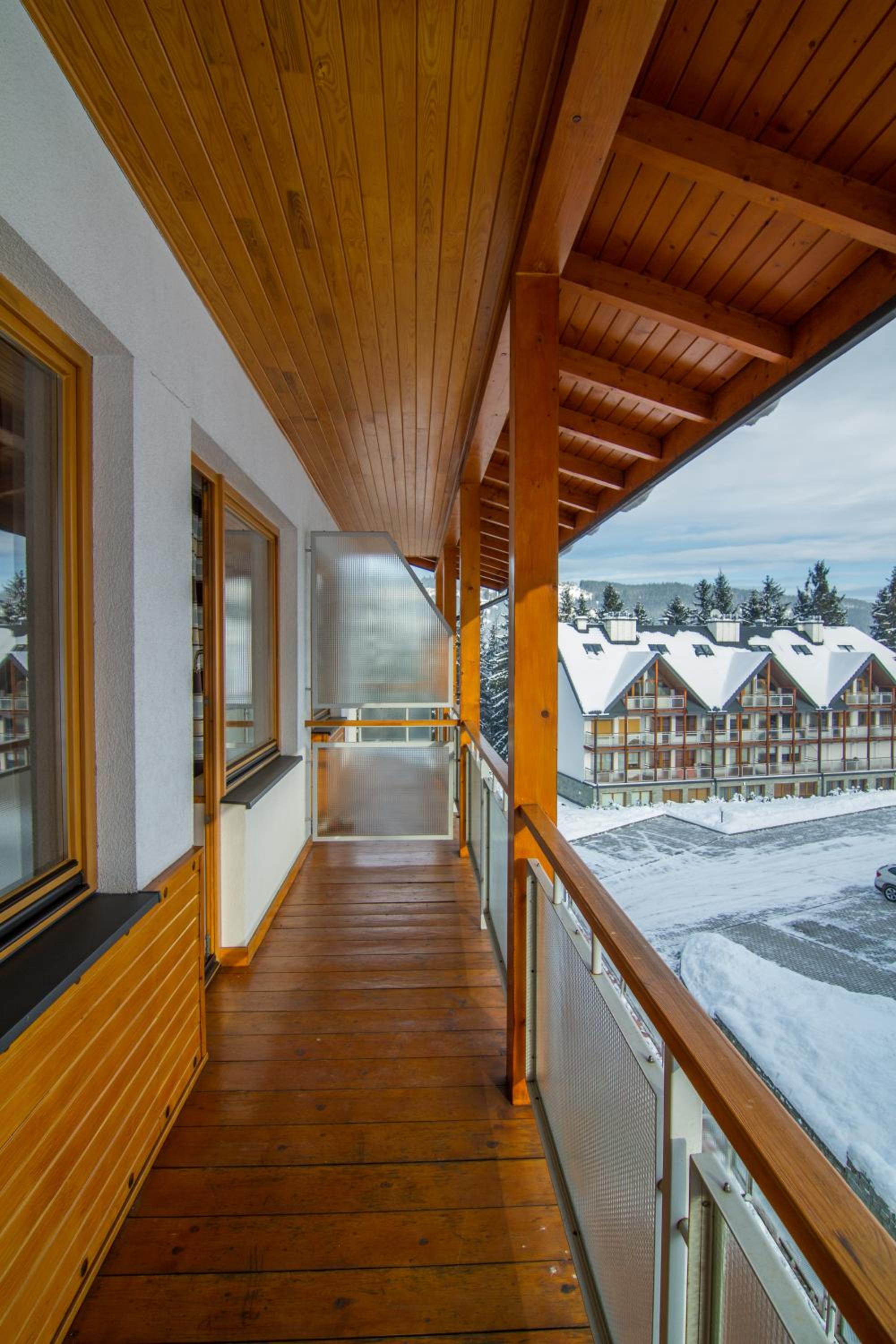 VivaApart Rodzinne apartamenty z basenem i widokiem na Giewont