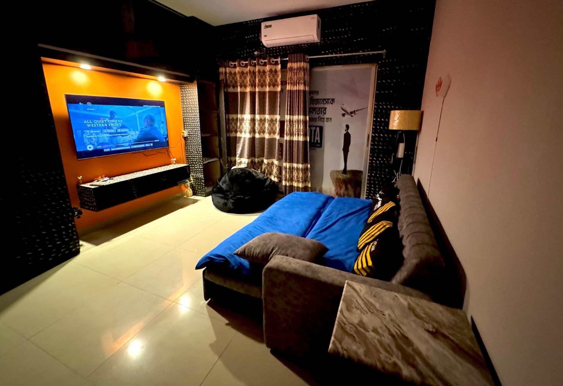 Hostel by zooFamily