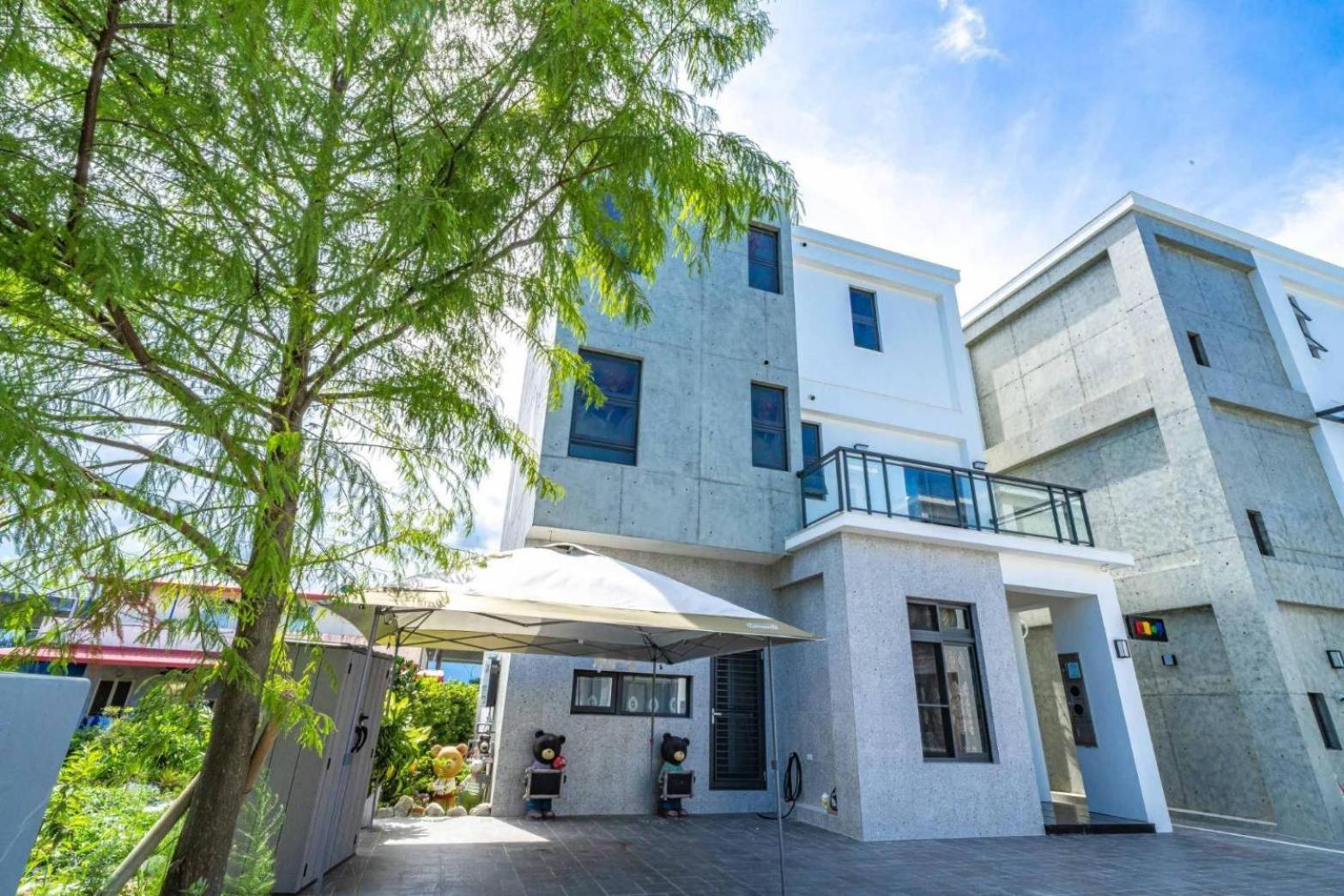 Wei Yu's Home Villa view 3