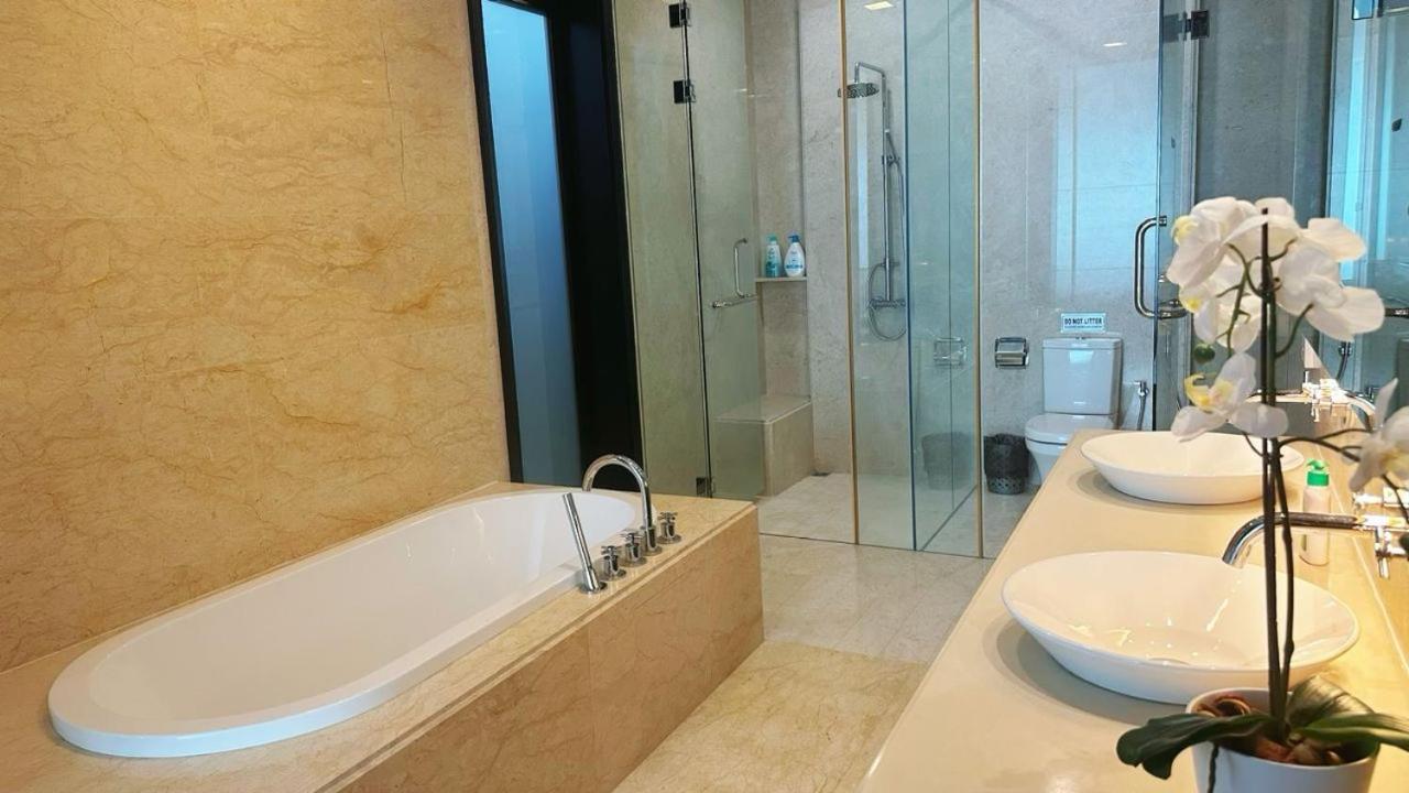 Straits Quay Highest & Wonderful Seaview Suite photo 7