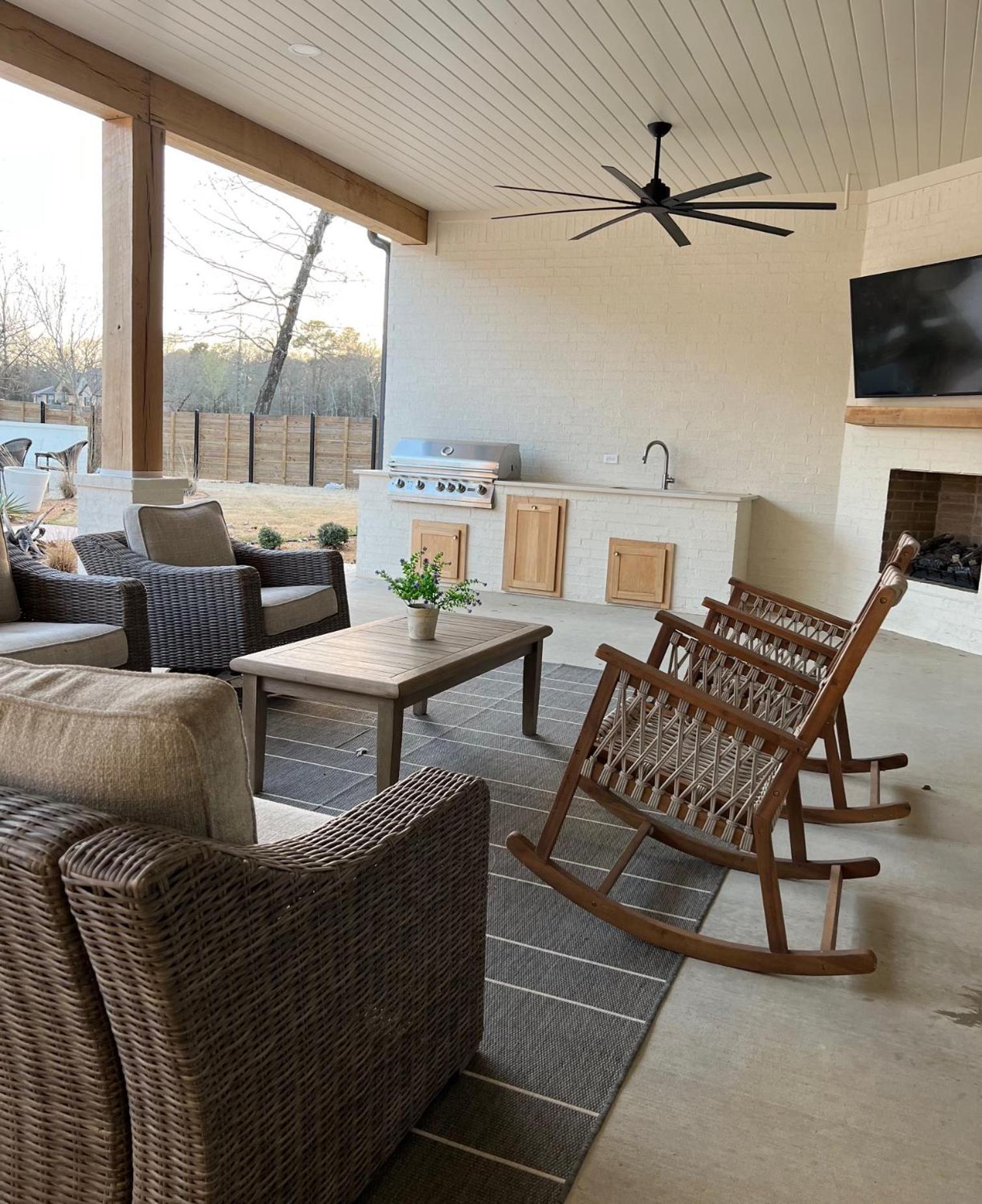 Southern Lake – Luxury Home in Texarkana view 2