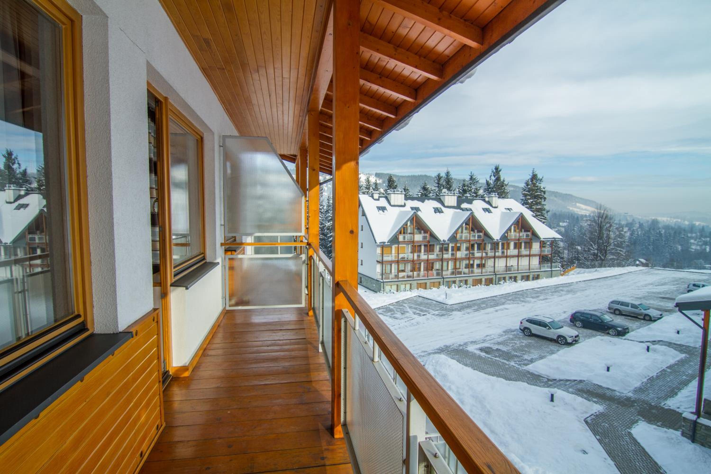 VivaApart Rodzinne apartamenty z basenem i widokiem na Giewont