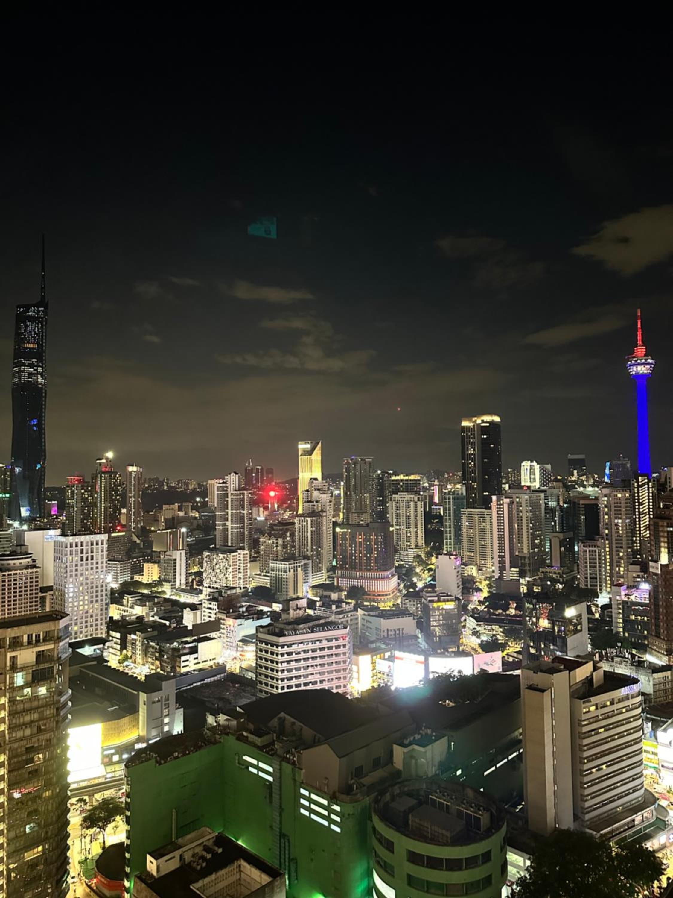 AXON RESIDENCE AT BUKIT BiNTANG KUALA LAMPUR
