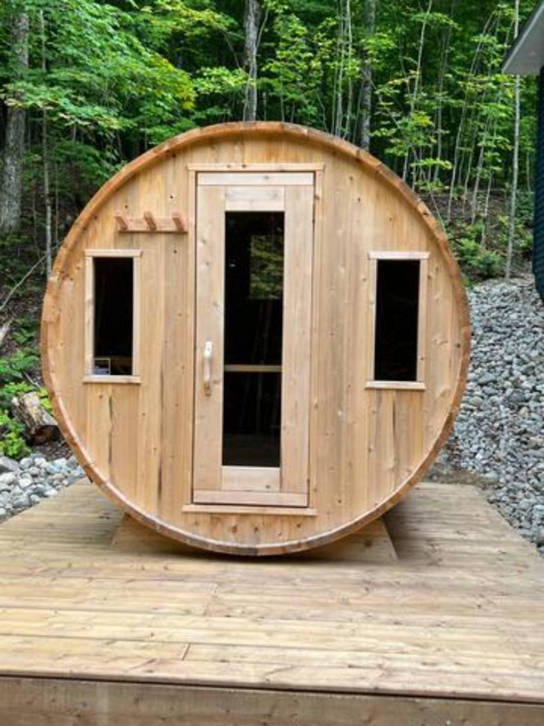 Lux Winter Getaway with Hot Tub, Sauna, EV charger