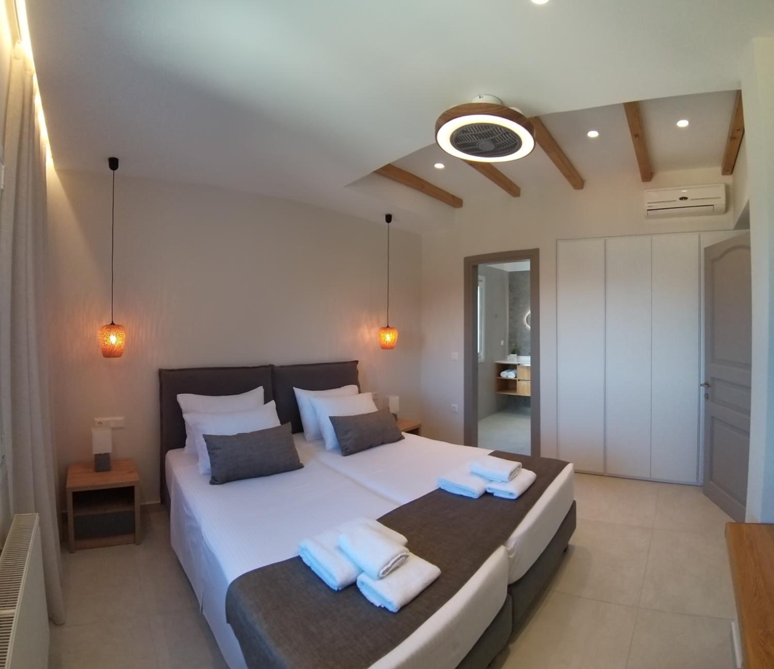 Gialos Holiday House