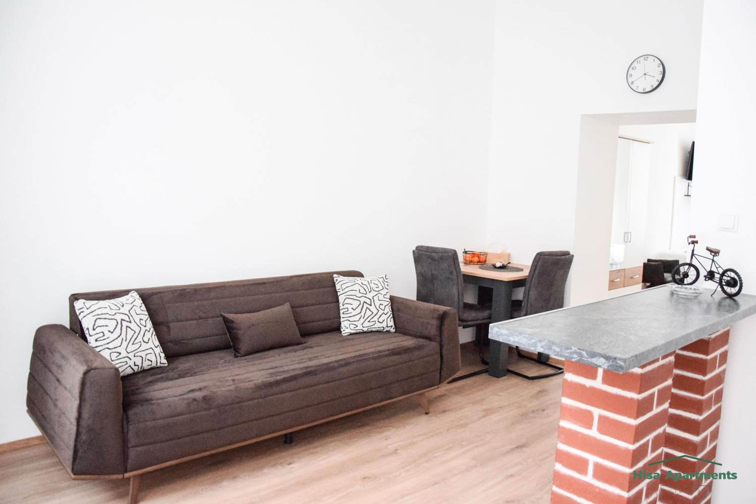 Hisa Apartments