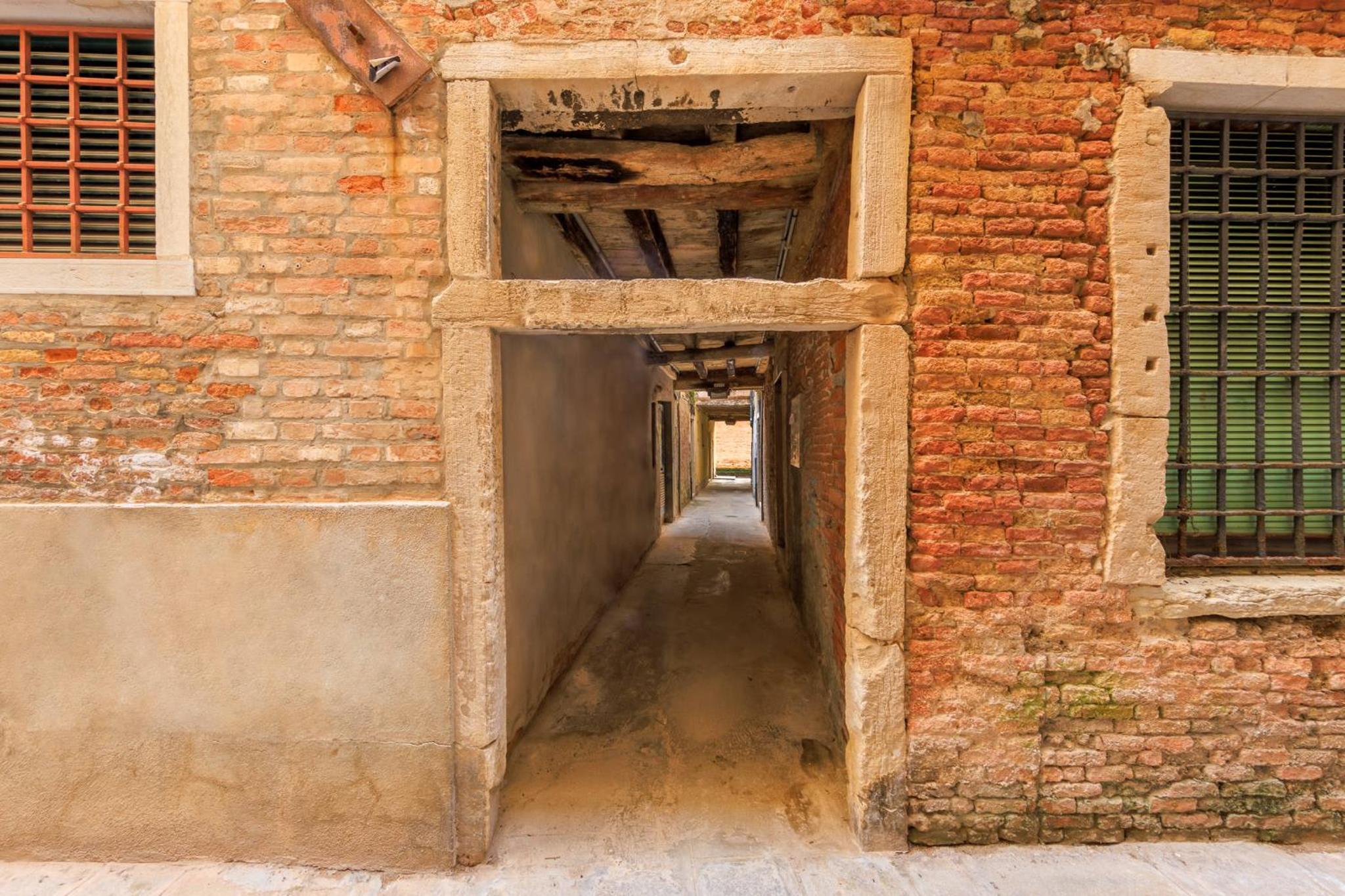 Ca' San Giacomo canal view