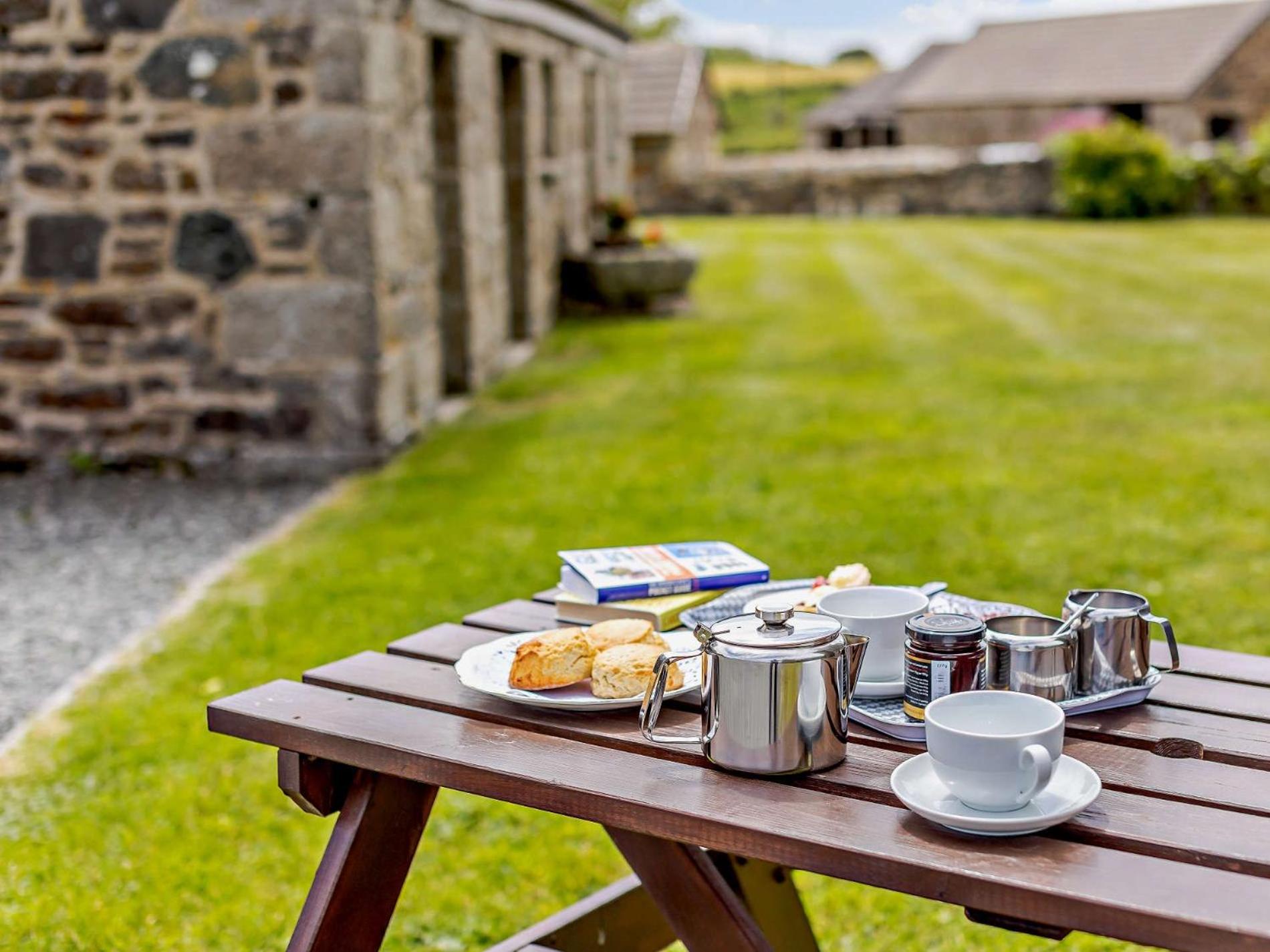 2 Bed in Helston oc-sowan view 5