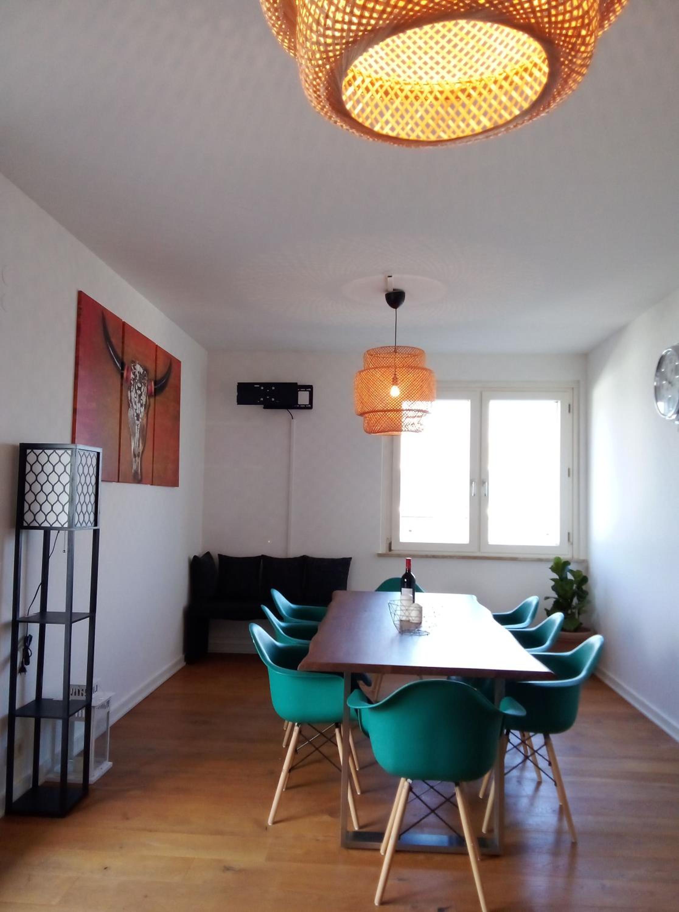 Virginie Apartments - großzügige 145 qm mit Balkon und Parkplatz