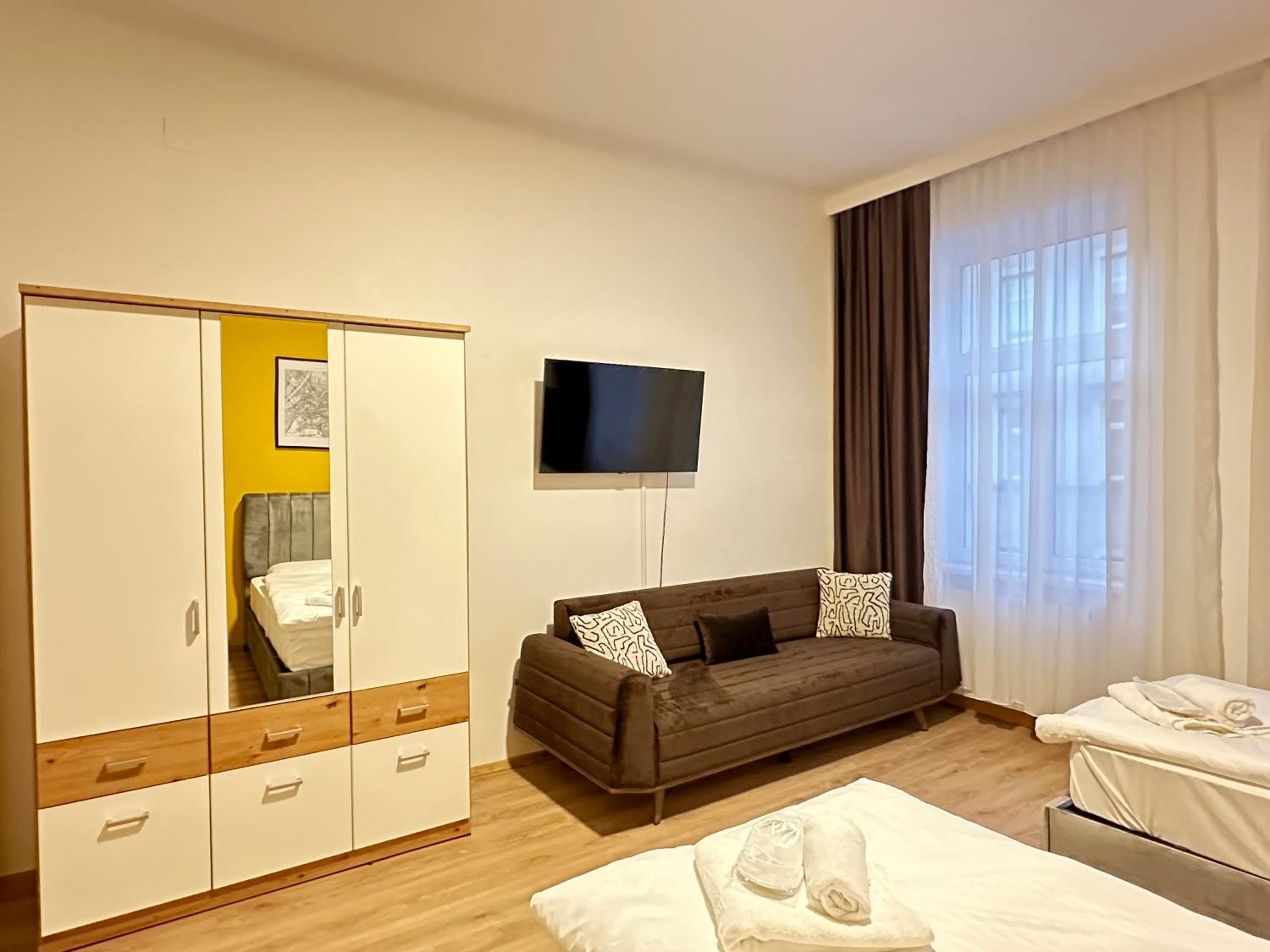 Hisa Apartments