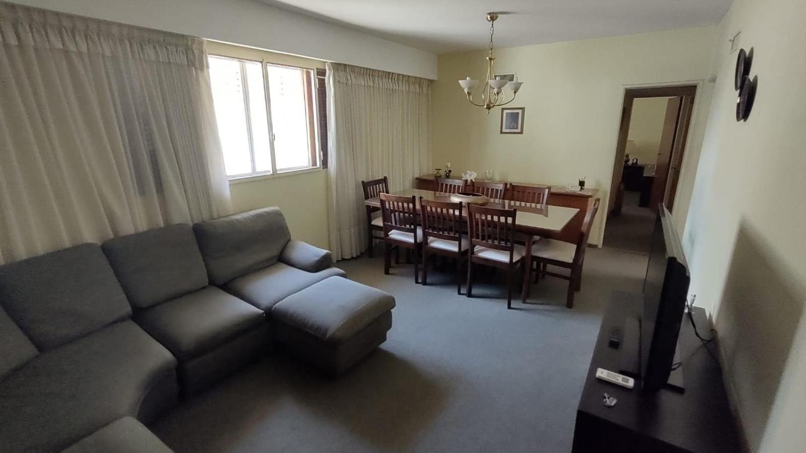 Departamento zona Oroño