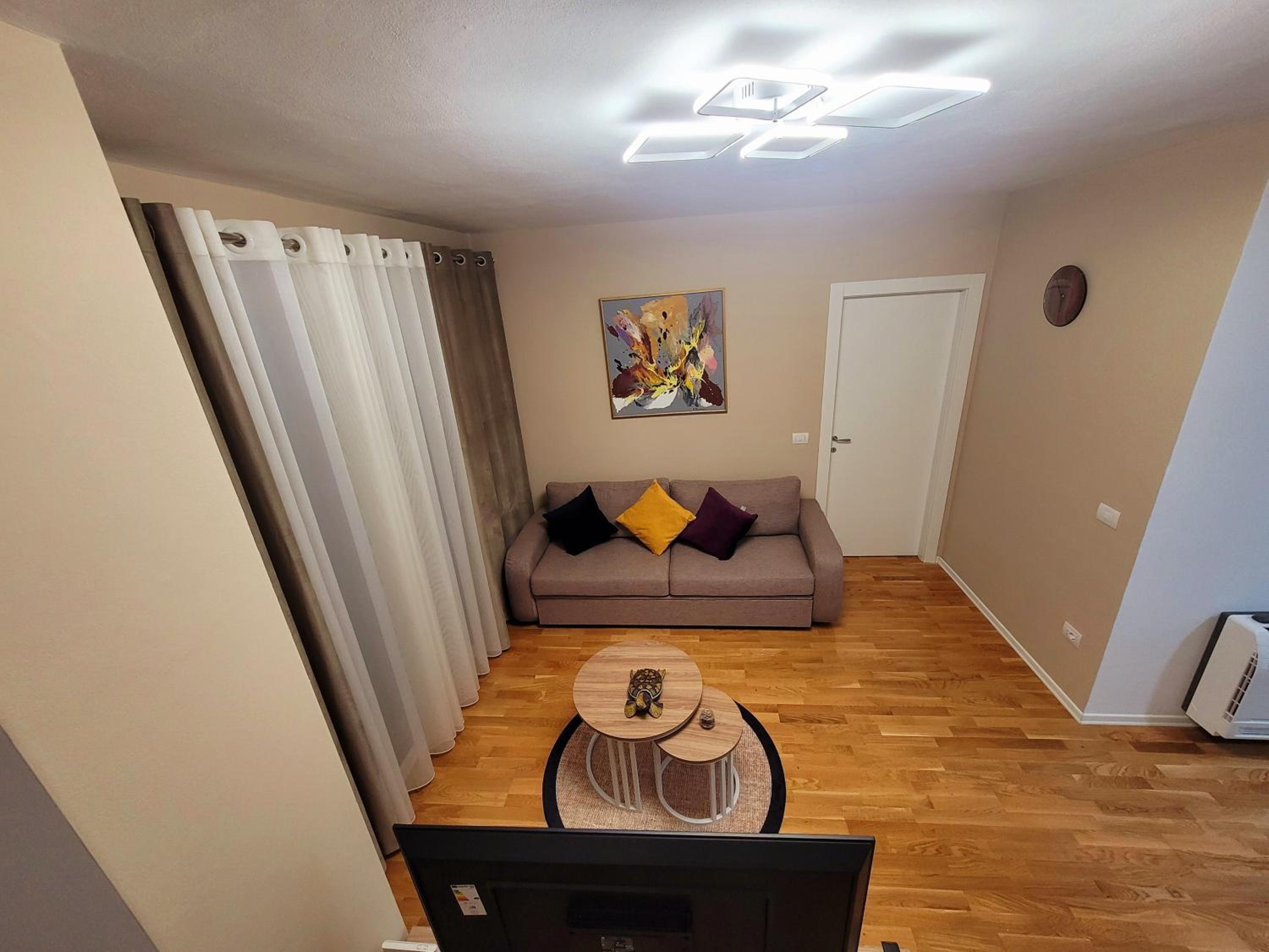 Sui' Apartment