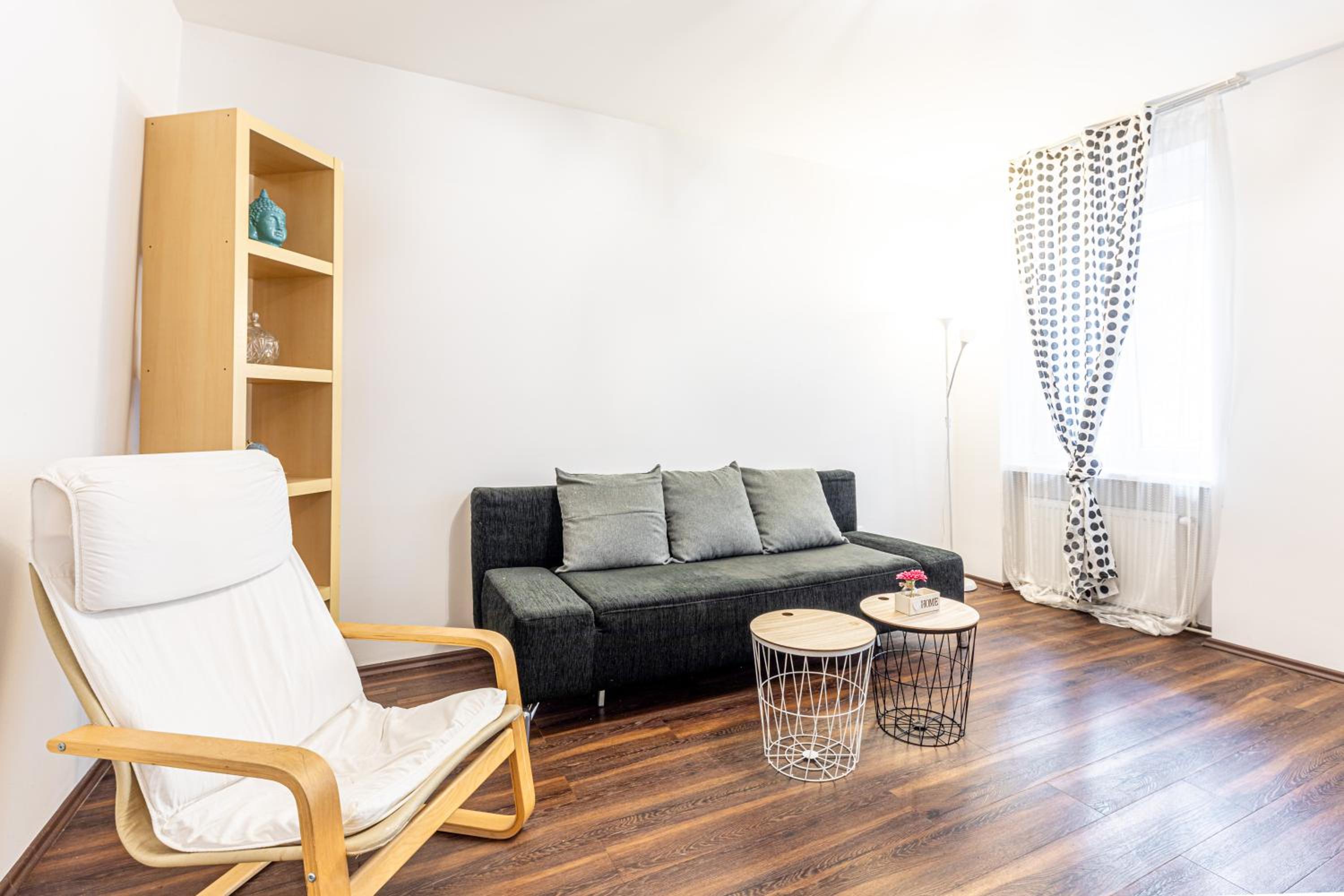 CENTRAL & AFFORDABLE by JR City Apartments