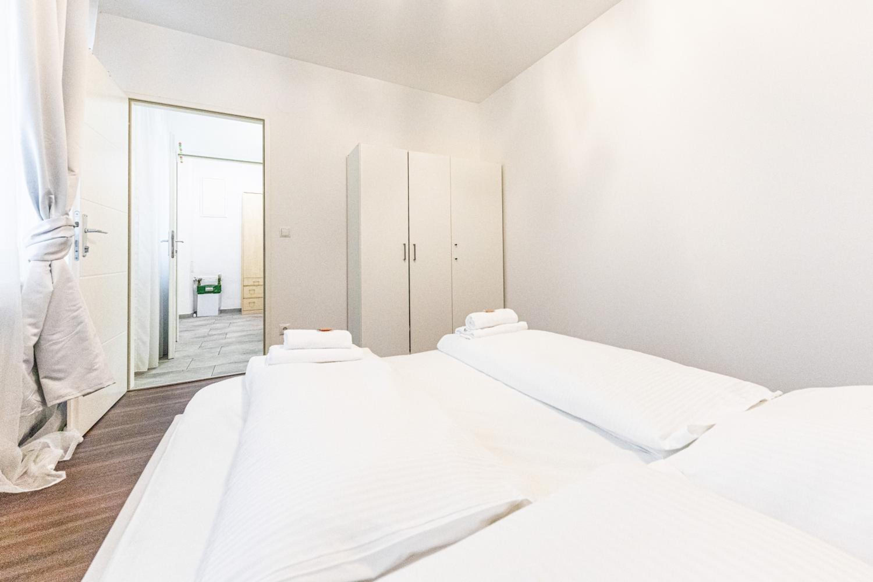 CENTRAL & AFFORDABLE by JR City Apartments