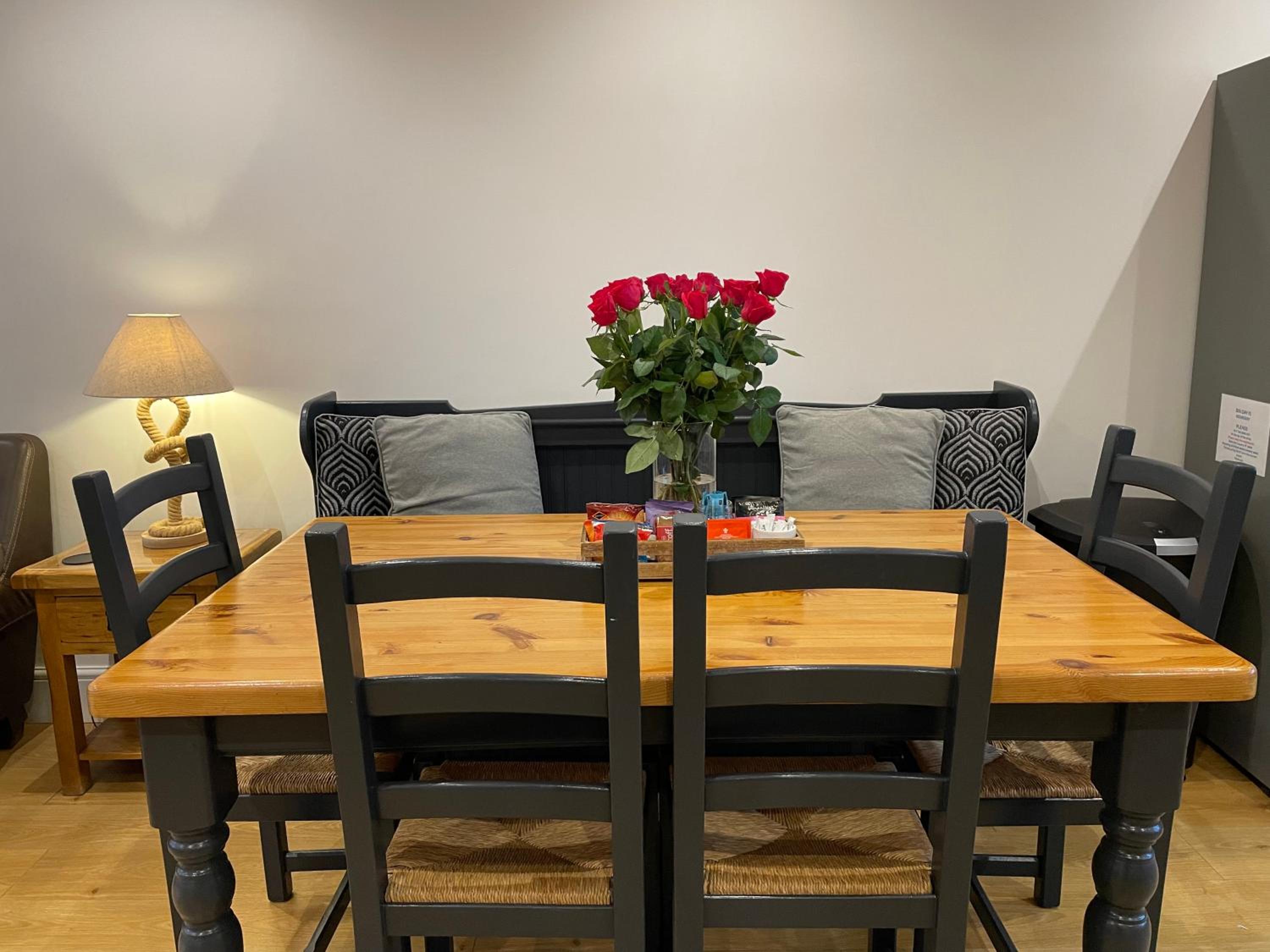 Hotel Bungalow33 Benllech - Image 1