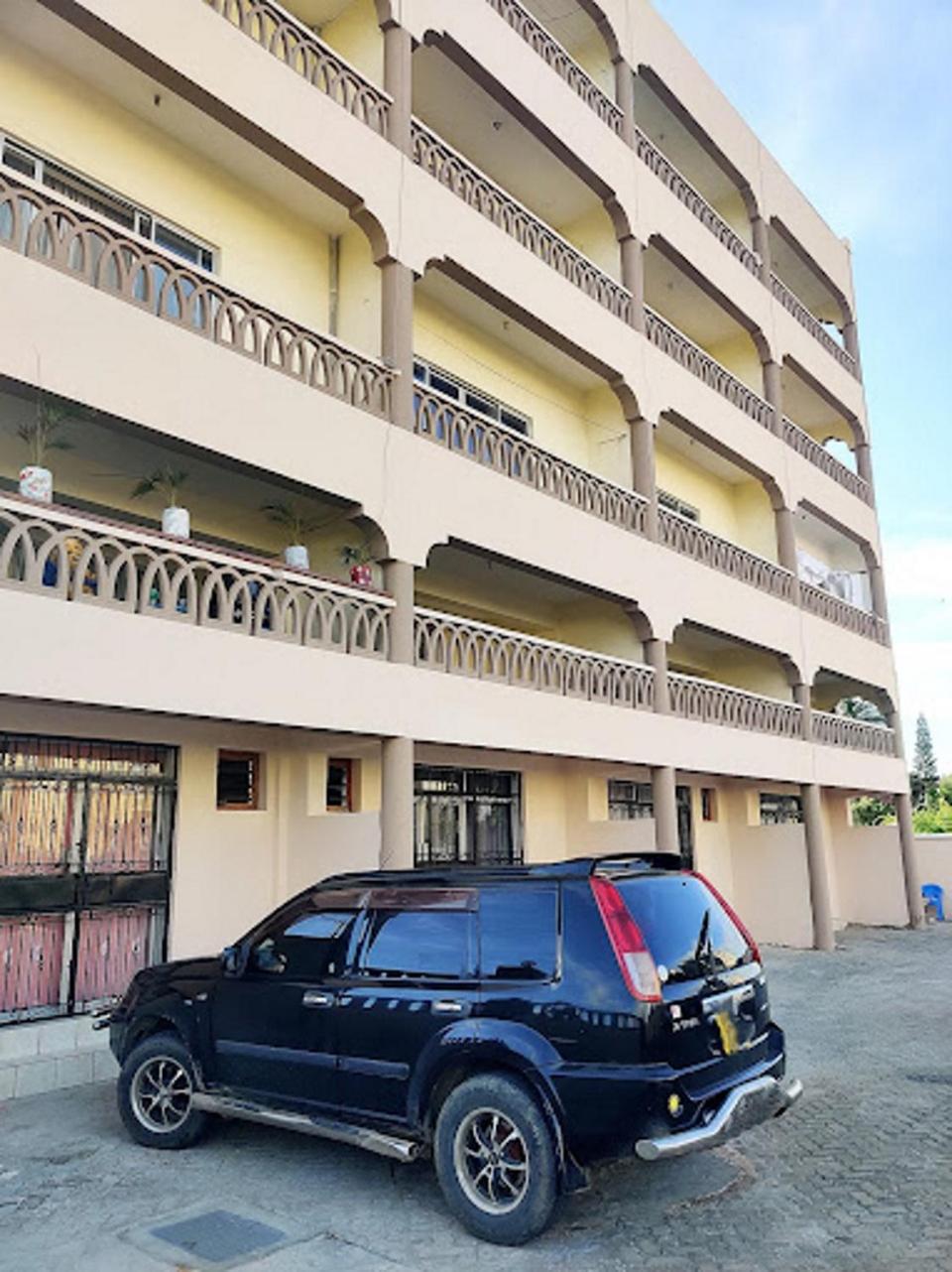 Roma Stays - Unique 1 bedroom apartment near Pride Inn Flamingo