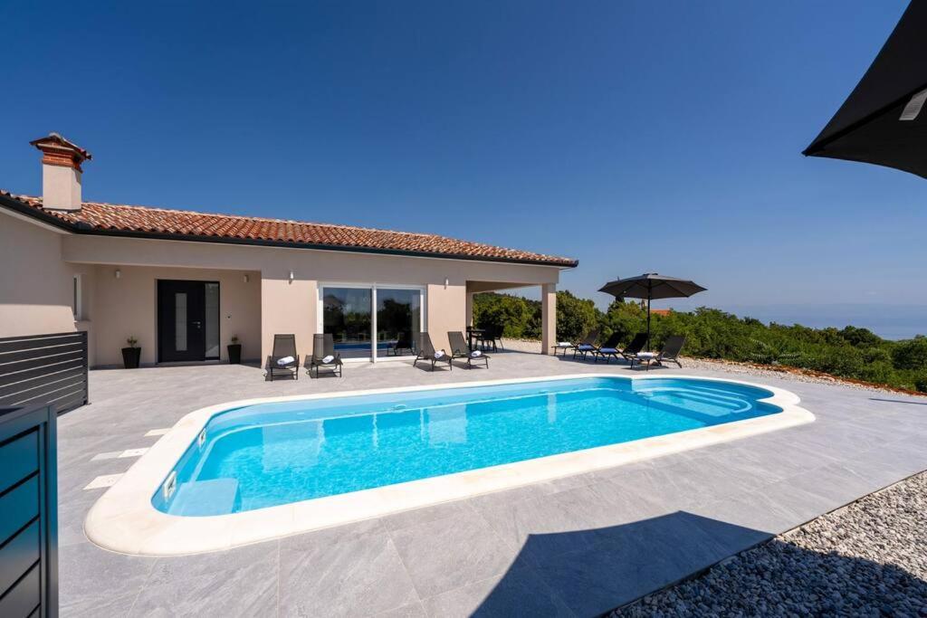 Villa HillSea by Briskva