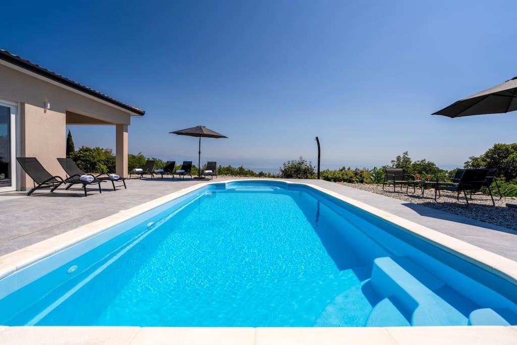 Villa HillSea by Briskva