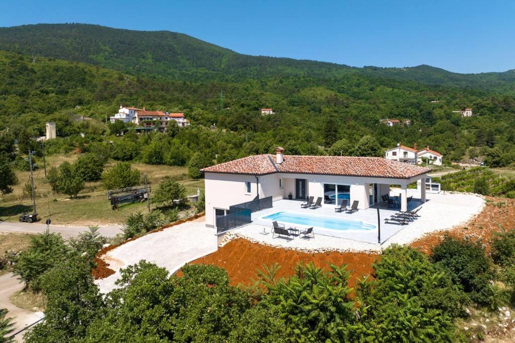 Villa HillSea by Briskva