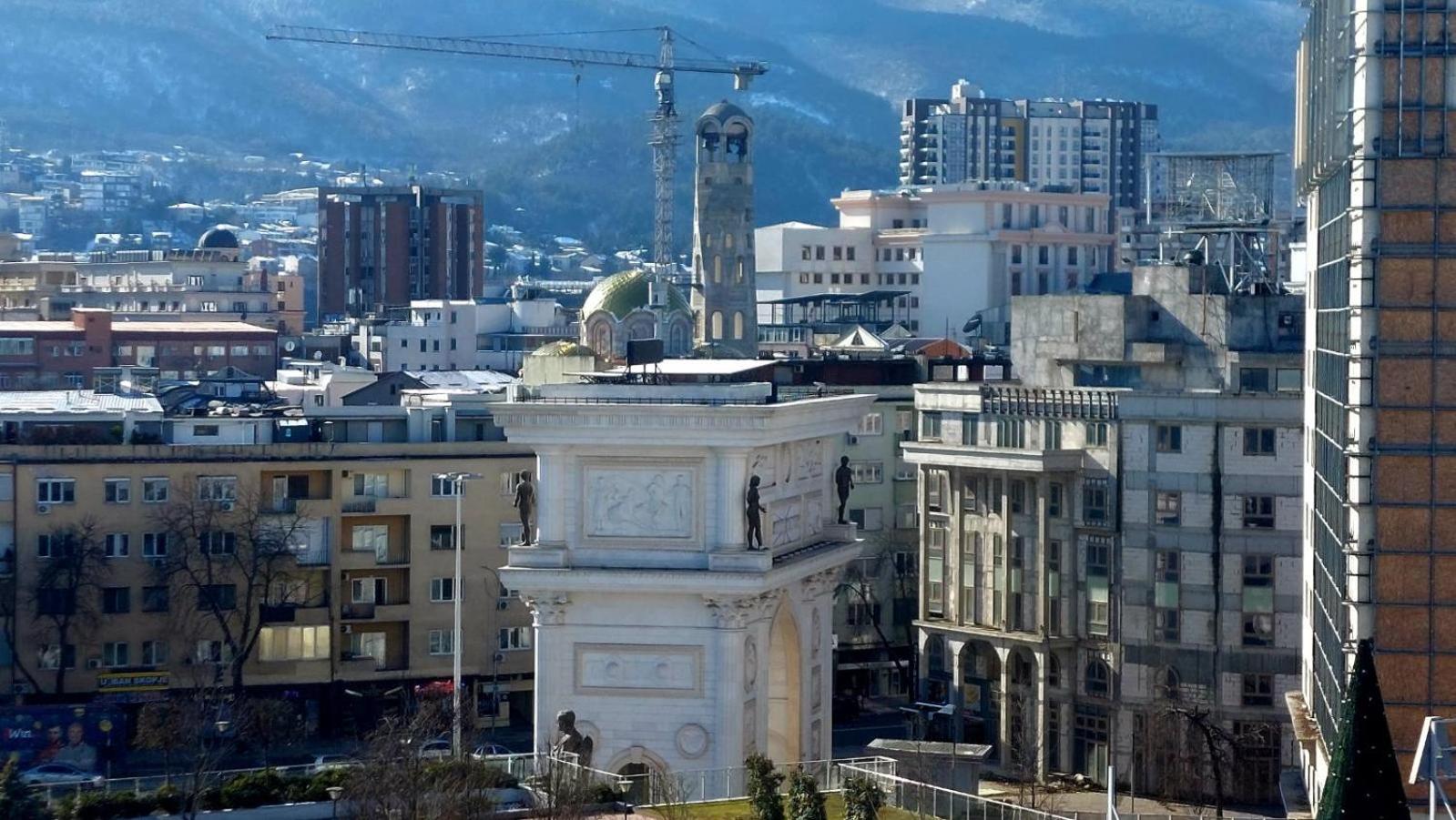 MINA modern & cozy apartment main city square GTC Skopje view 3