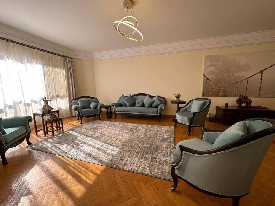 Luxurious apartment for rent with Nile view 1002