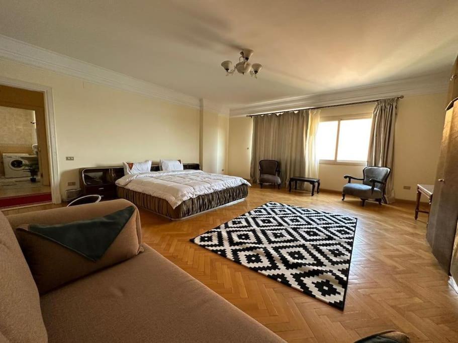 Luxurious apartment for rent with Nile view 1002