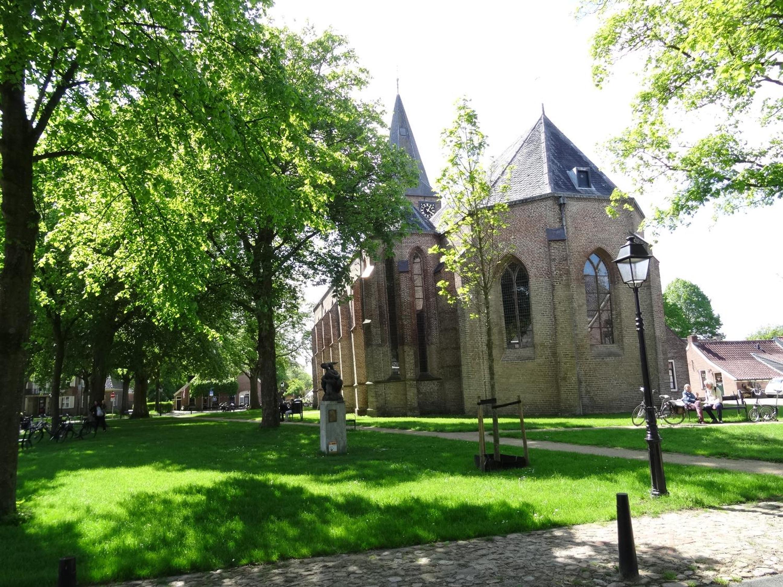 Photo 10