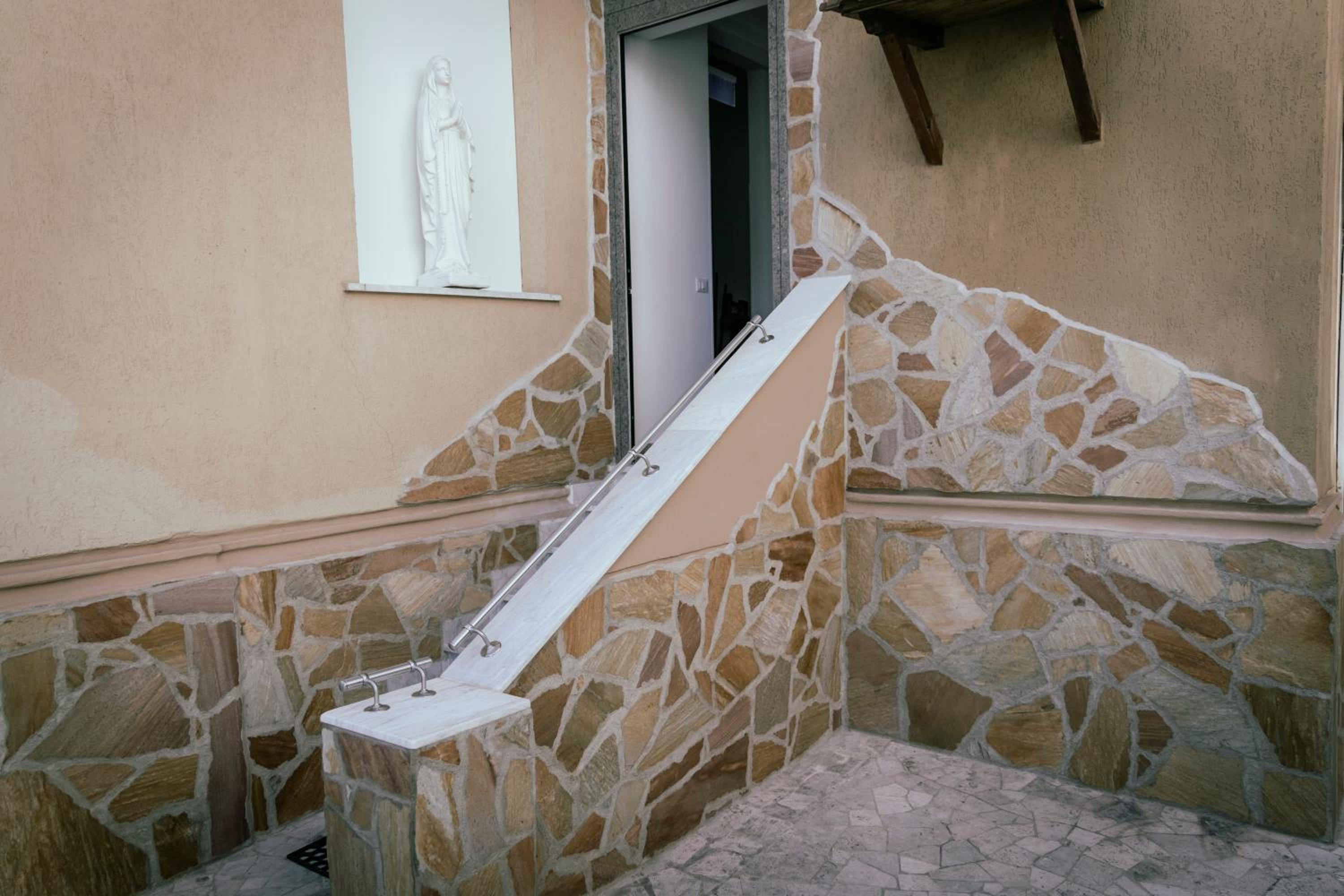 GuestHouse Aurora ML