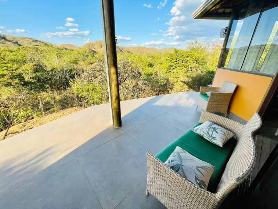 Casa Kali Sol - refúgio na natureza com vista e hidromassagem