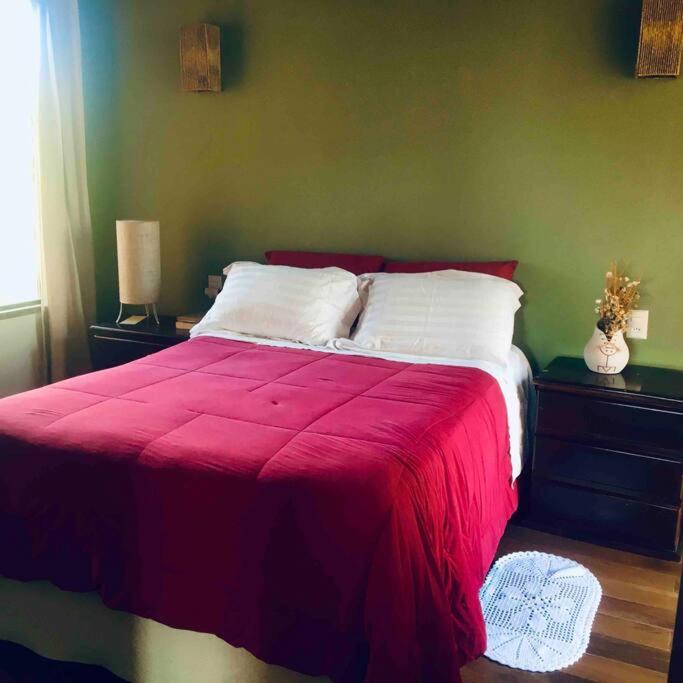 Casa Kali Sol - refúgio na natureza com vista e hidromassagem