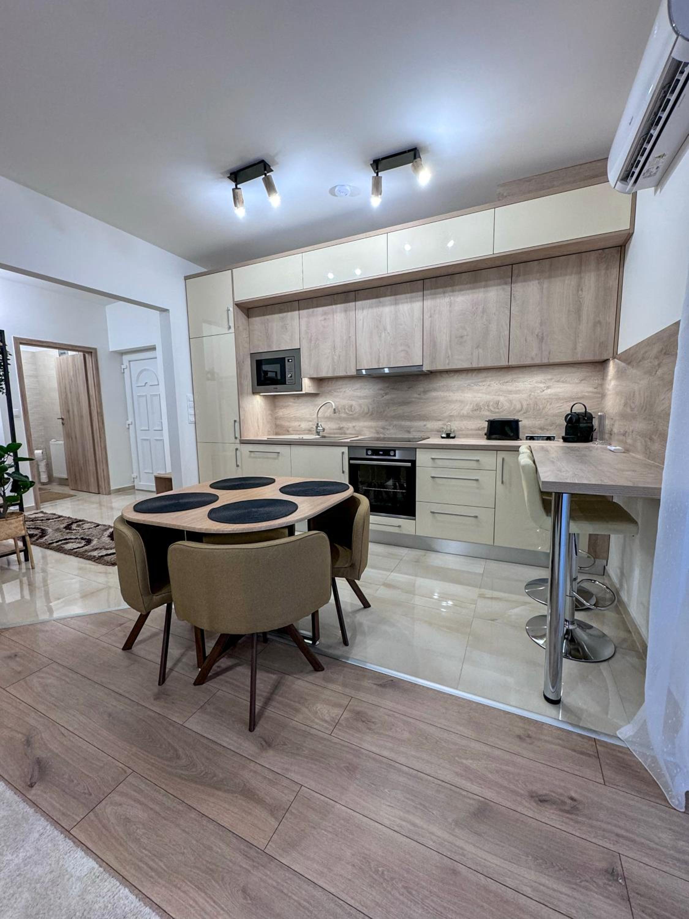 Lake Town Apartments I. view 2