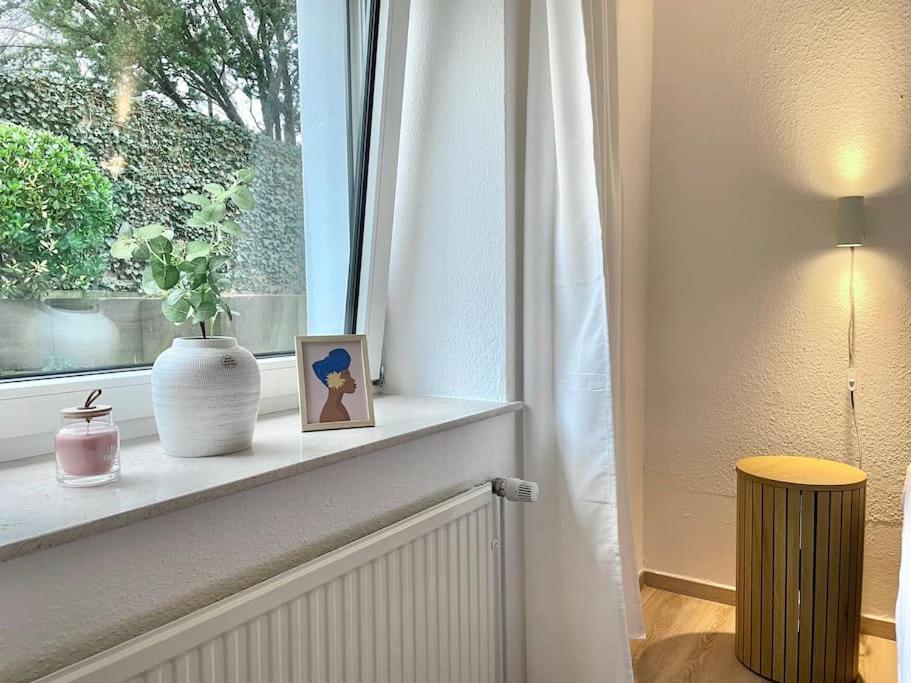 Stadt-Oase - kostenlos Parken, ruhig, Kliniken, GOP, Bali-therme, Boxspringbett
