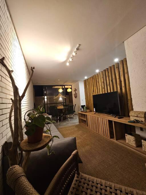 Casa com piscina pertinho da Praia l Milagres Hospedagens
