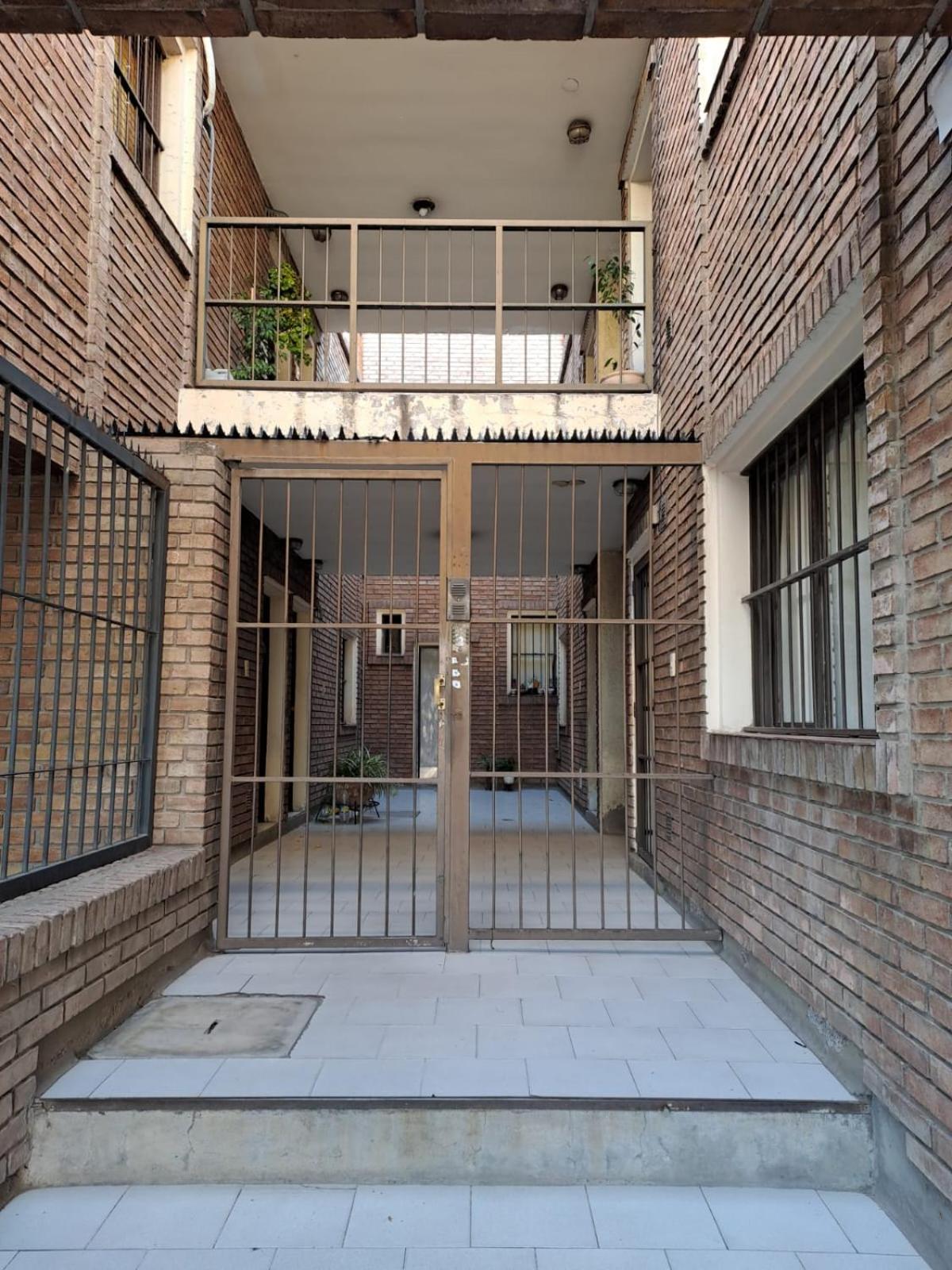 Depto Mendoza con cochera cerca del centro