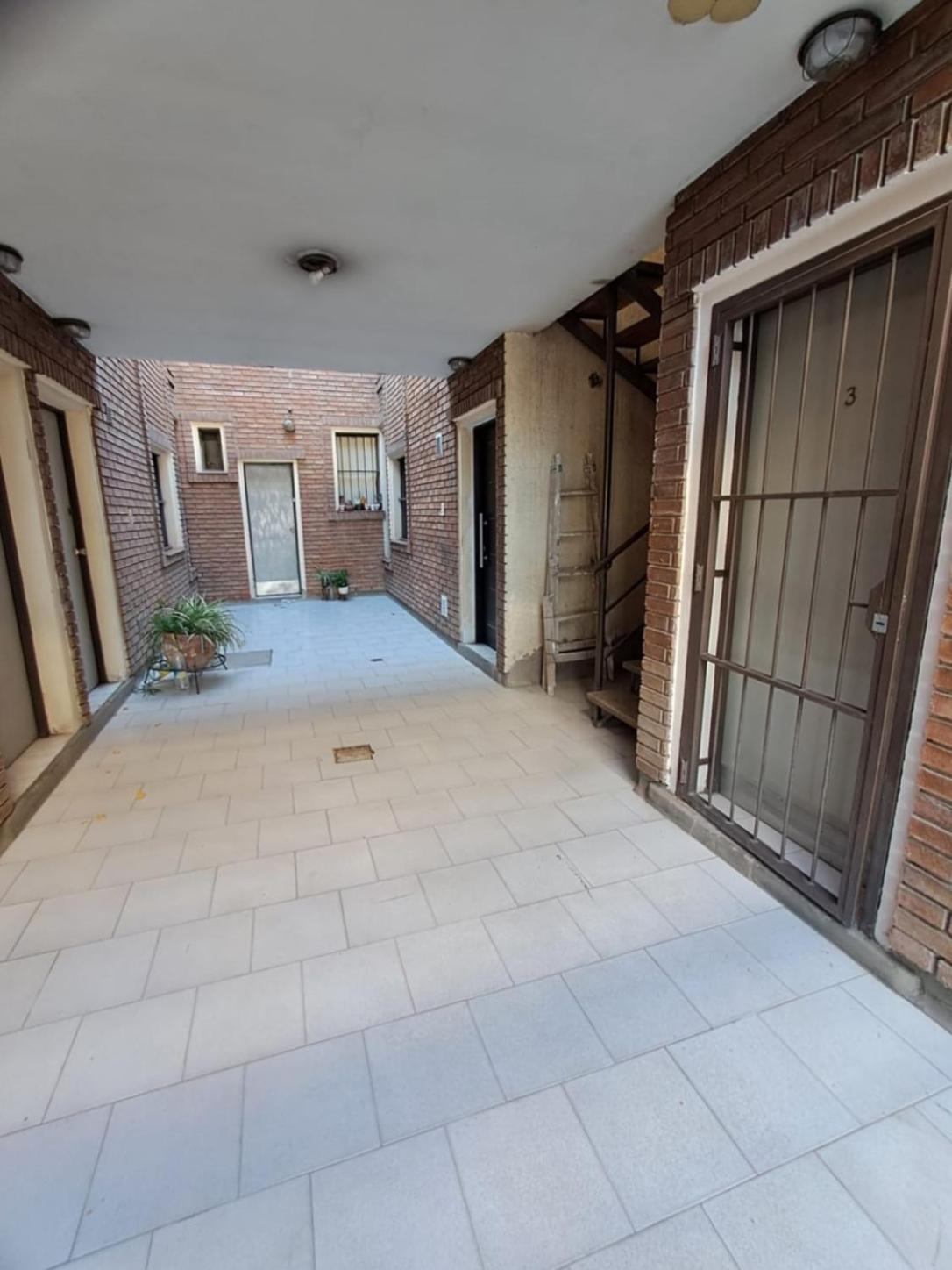 Depto Mendoza con cochera cerca del centro