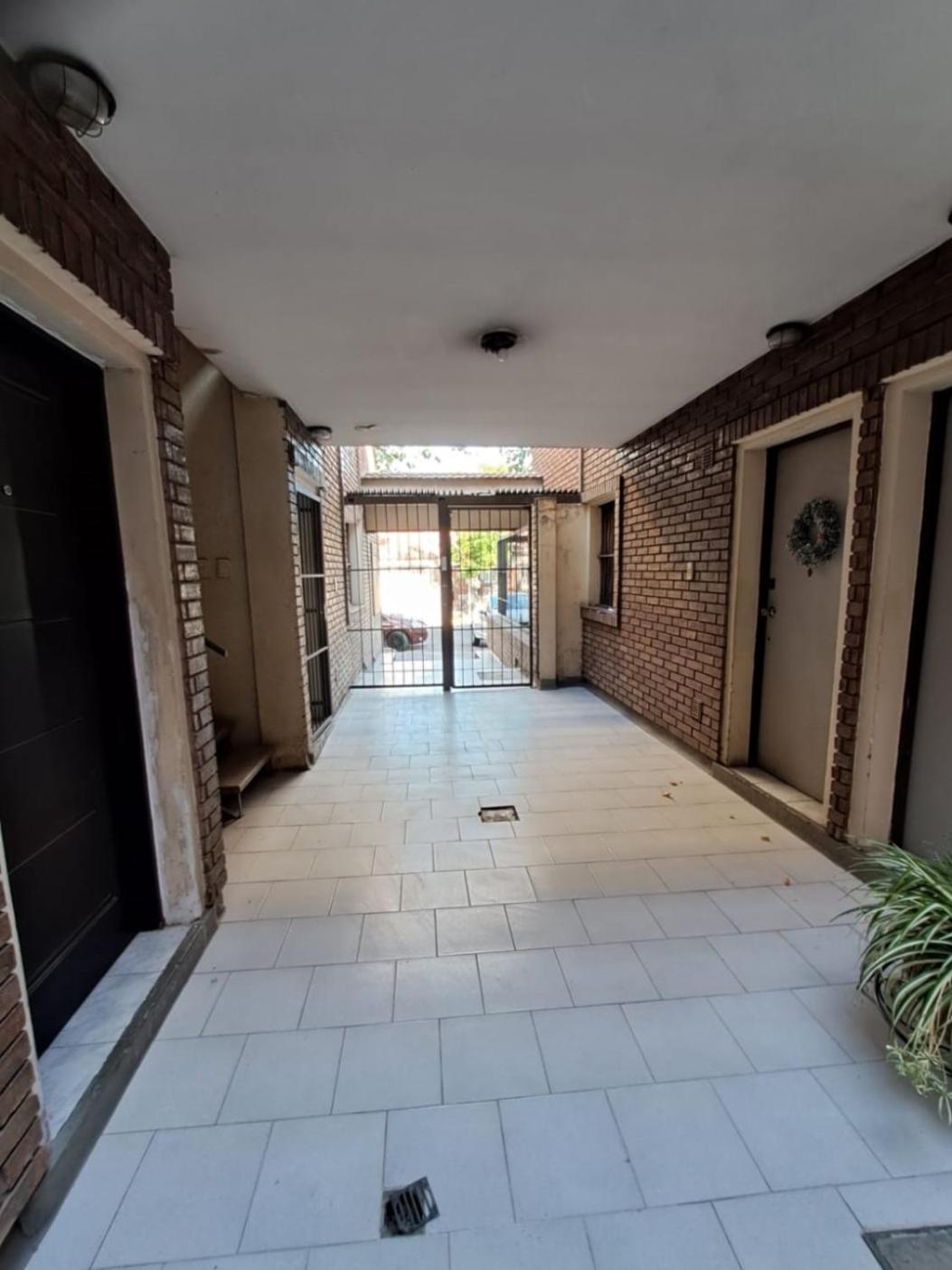 Depto Mendoza con cochera cerca del centro