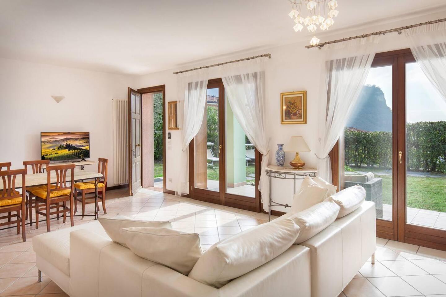 REGINA GARDESANA Luxury