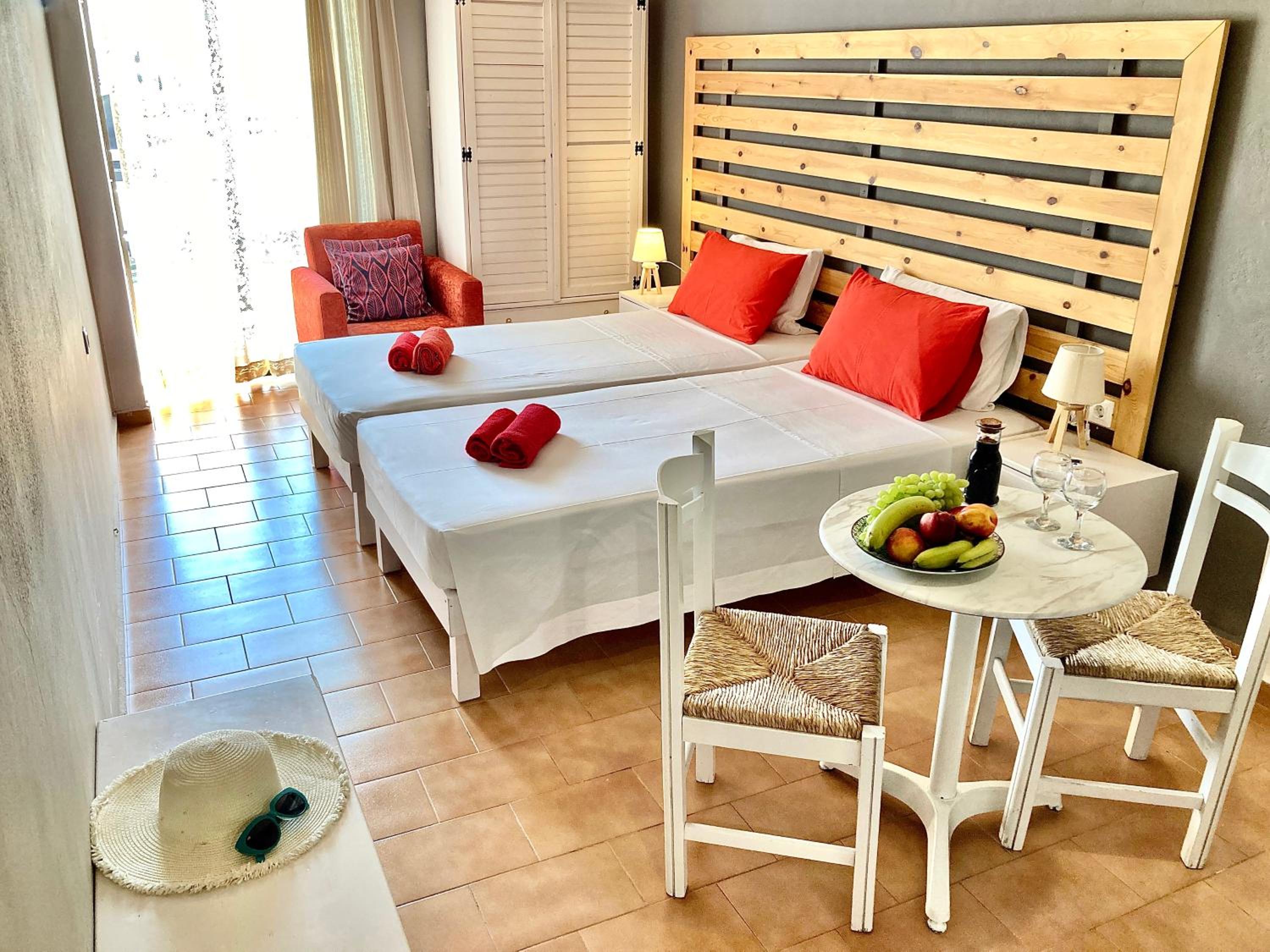 Eleana Apartments