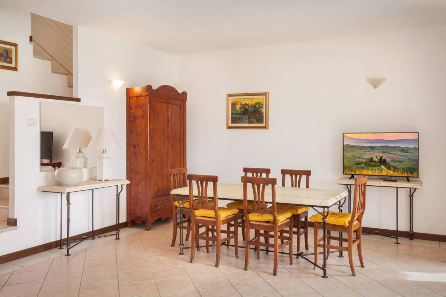 REGINA GARDESANA Luxury