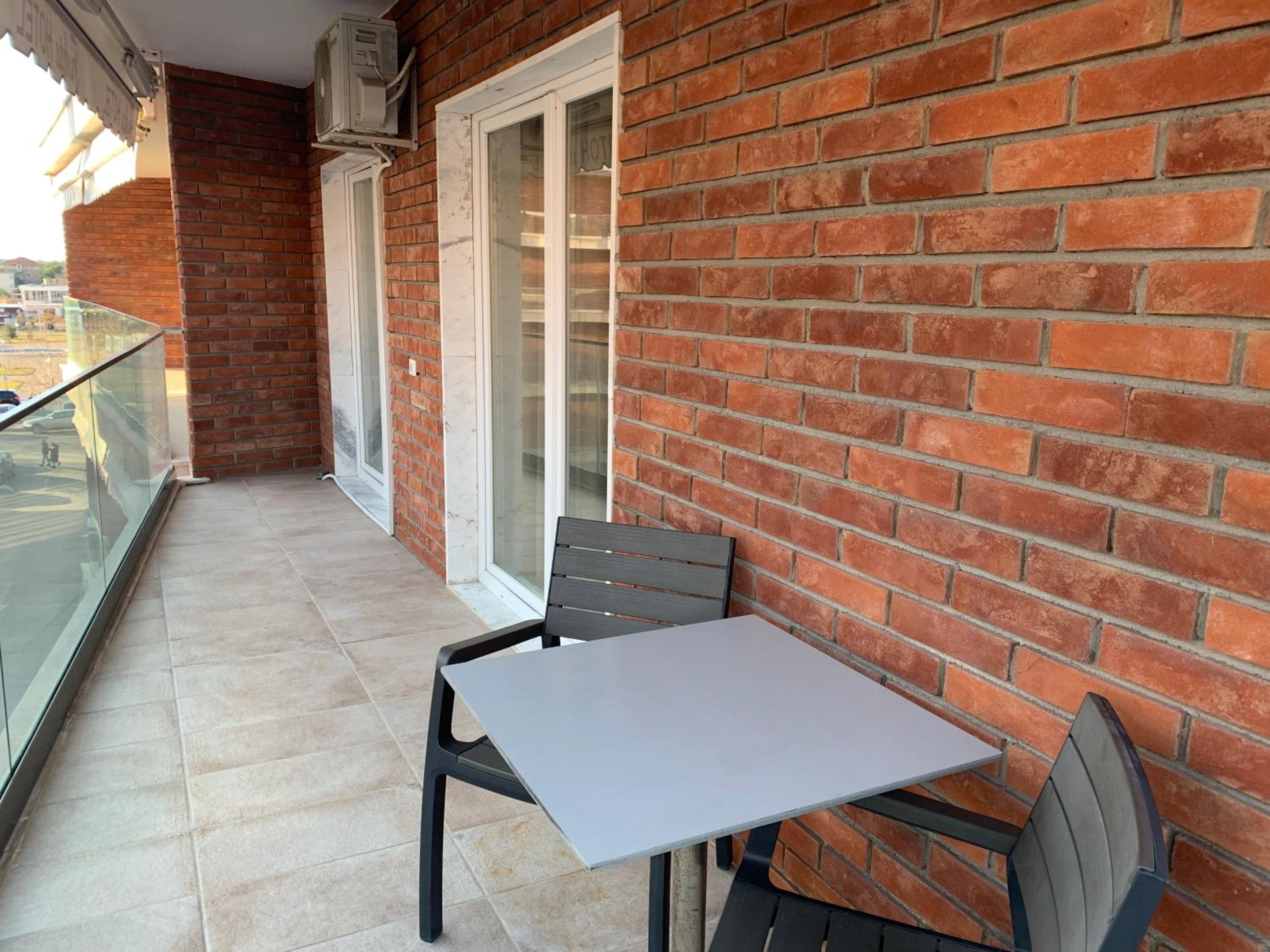 Fishta Apartment Q6 37