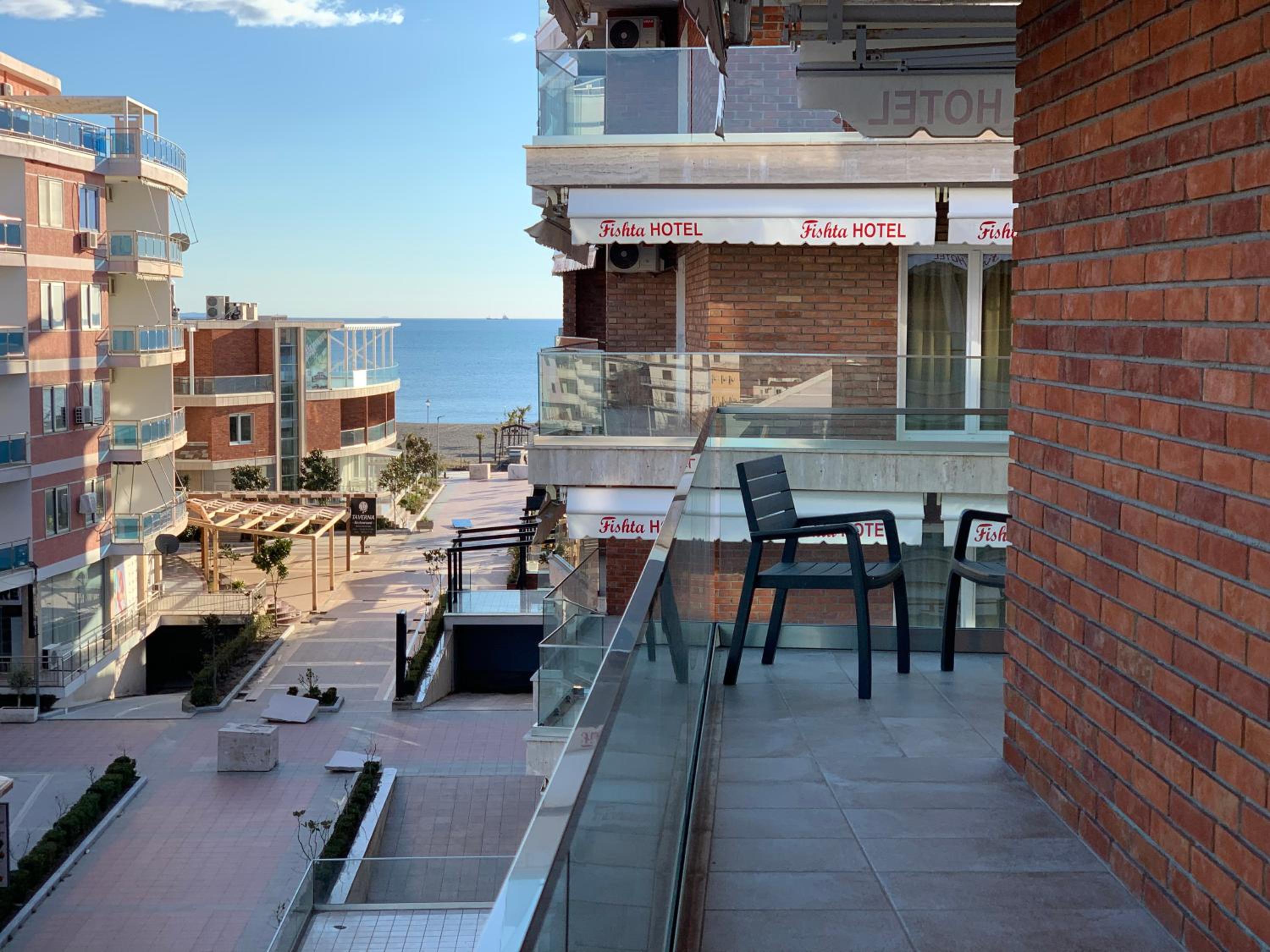 Fishta Apartment Q6 37
